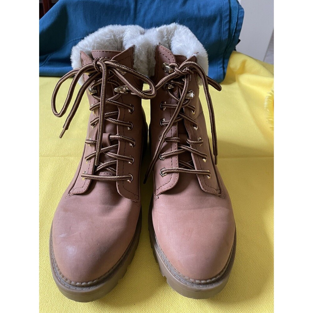 Ladies Nautica Ankle Boots Size 9.5 Used In Excellent Condition